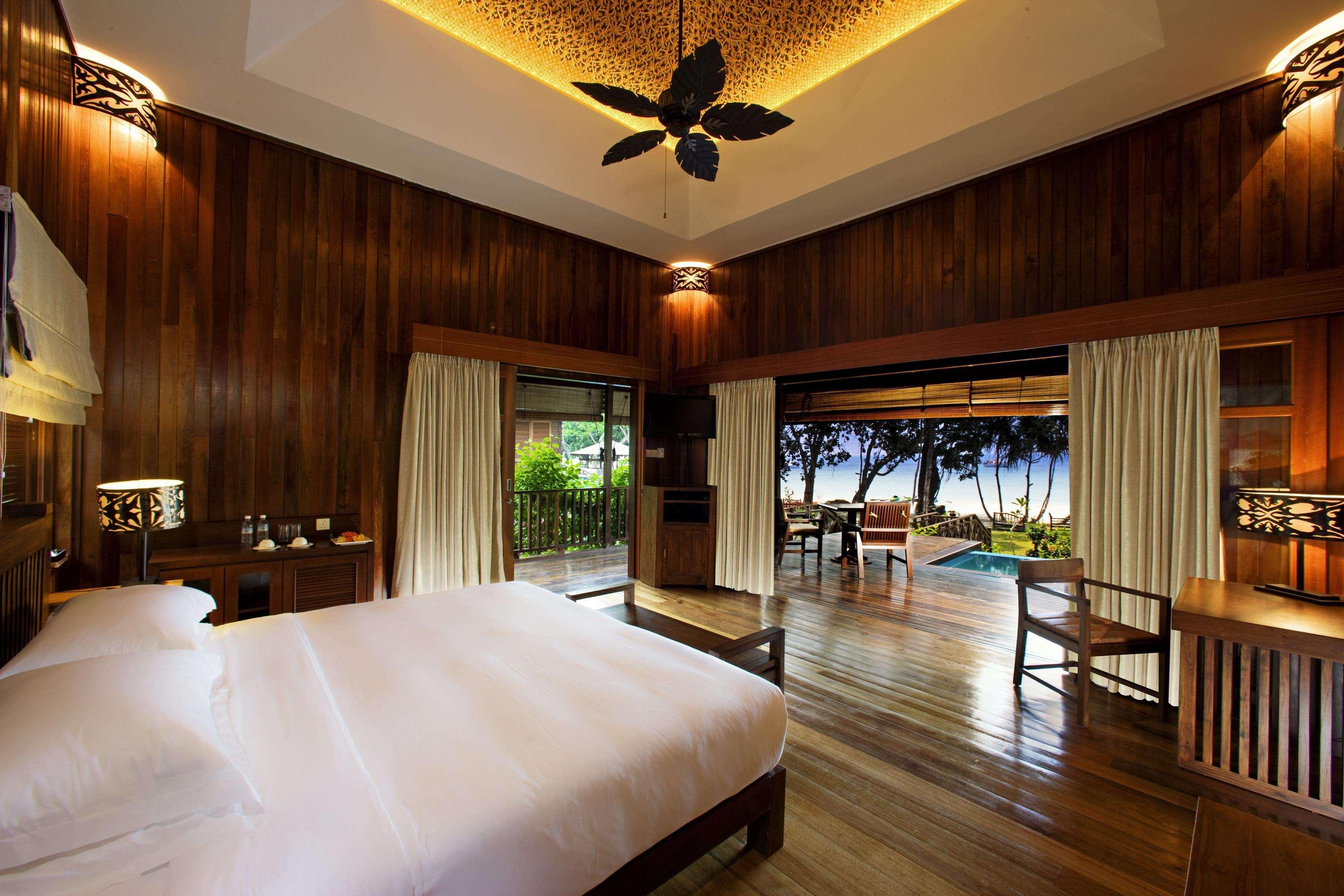 Bunga Raya Island Resort & Spa Pulau Gaya Bilik gambar